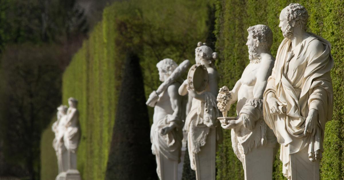 The gardens’ extraordinary sculptures Palace of Versailles