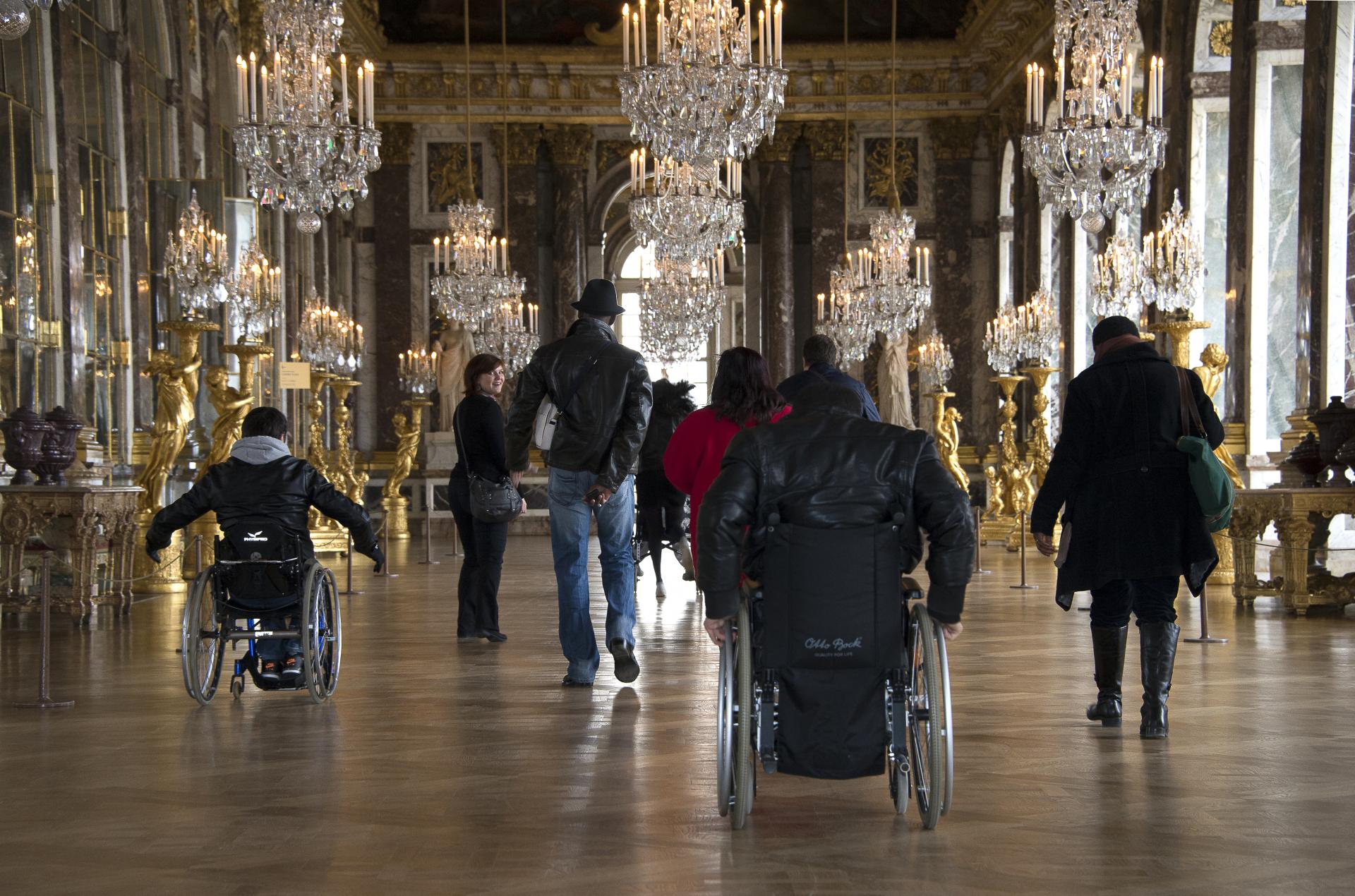 paris tours for seniors with limited mobility