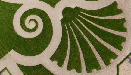 Louis XIV’s guide to the gardens of Versailles